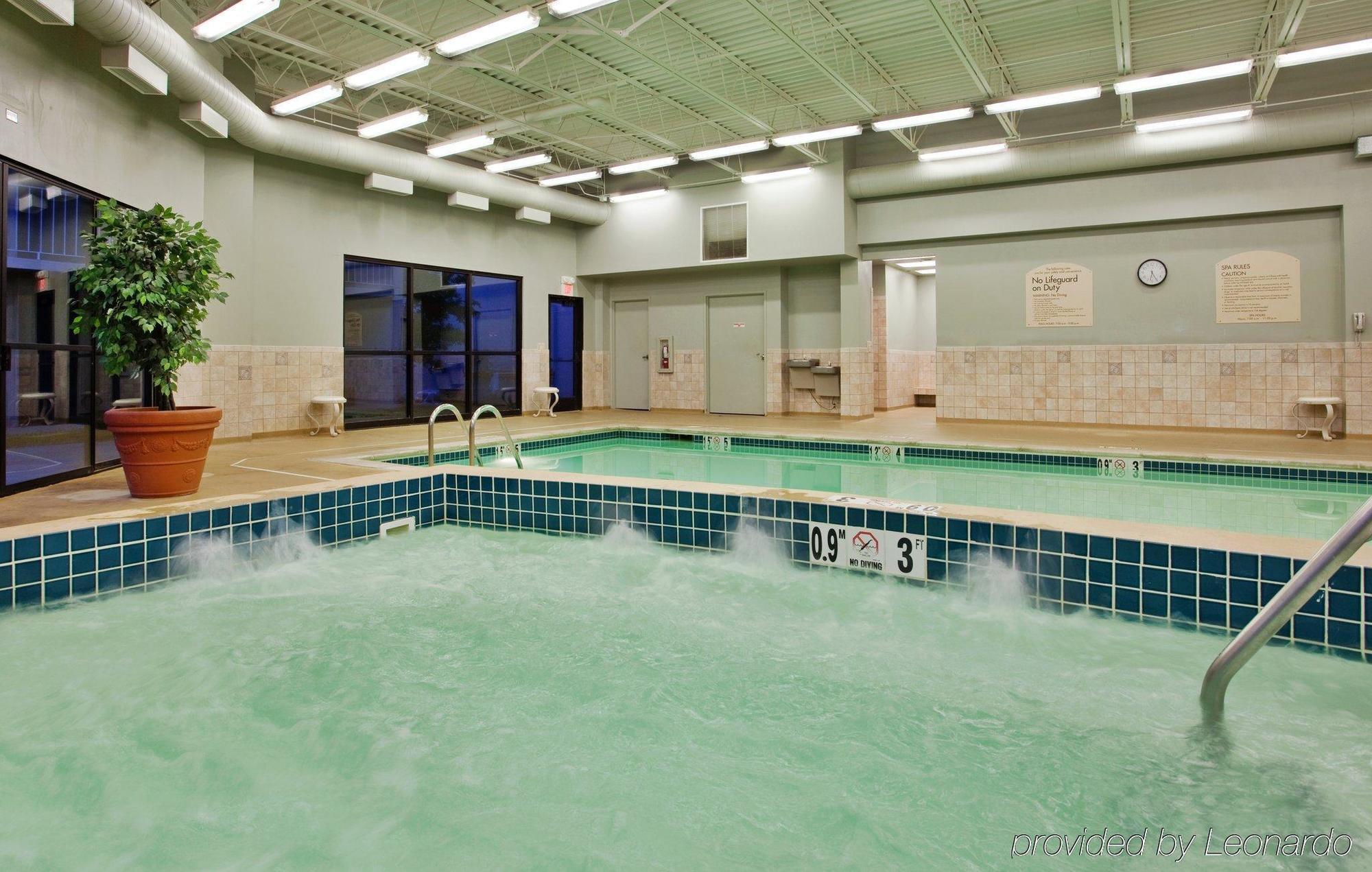 Holiday Inn Wichita East I-35 By Ihg Εξωτερικό φωτογραφία