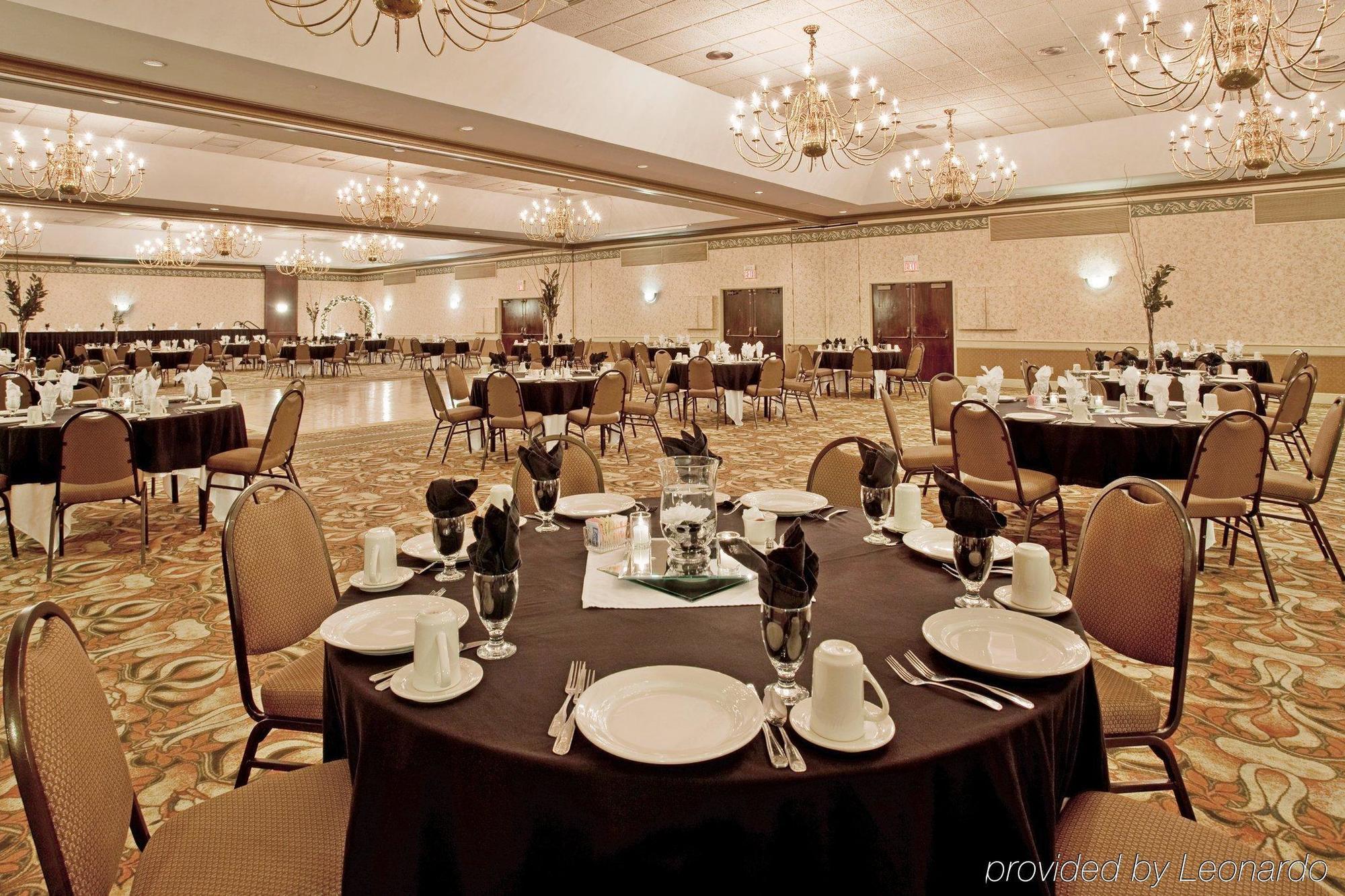 Holiday Inn Wichita East I-35 By Ihg Εξωτερικό φωτογραφία