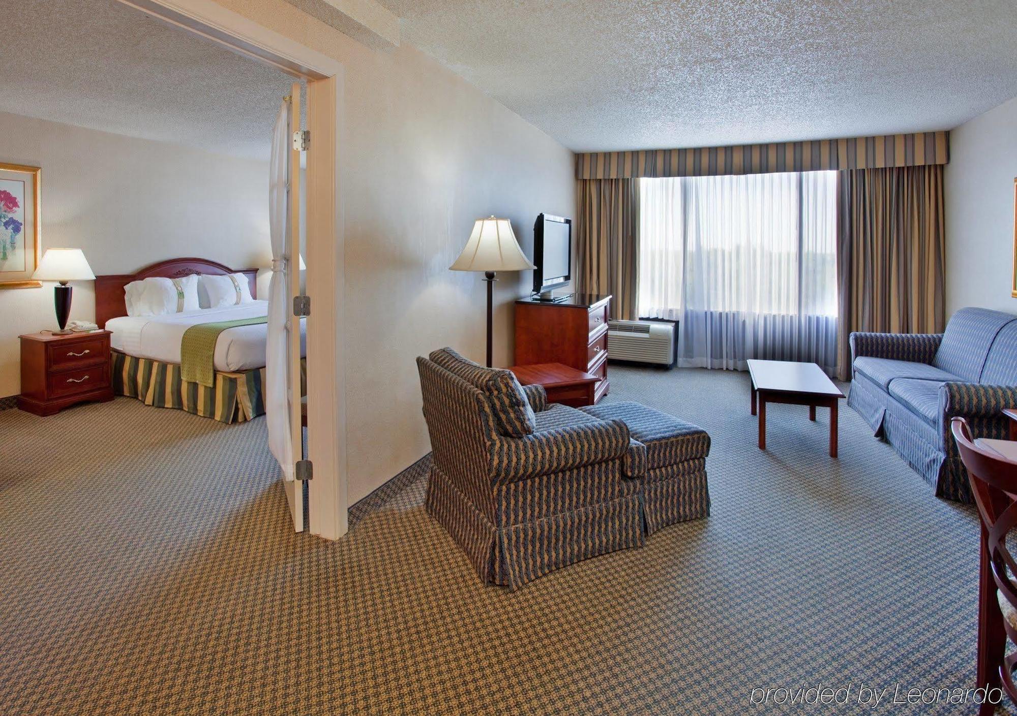 Holiday Inn Wichita East I-35 By Ihg Δωμάτιο φωτογραφία