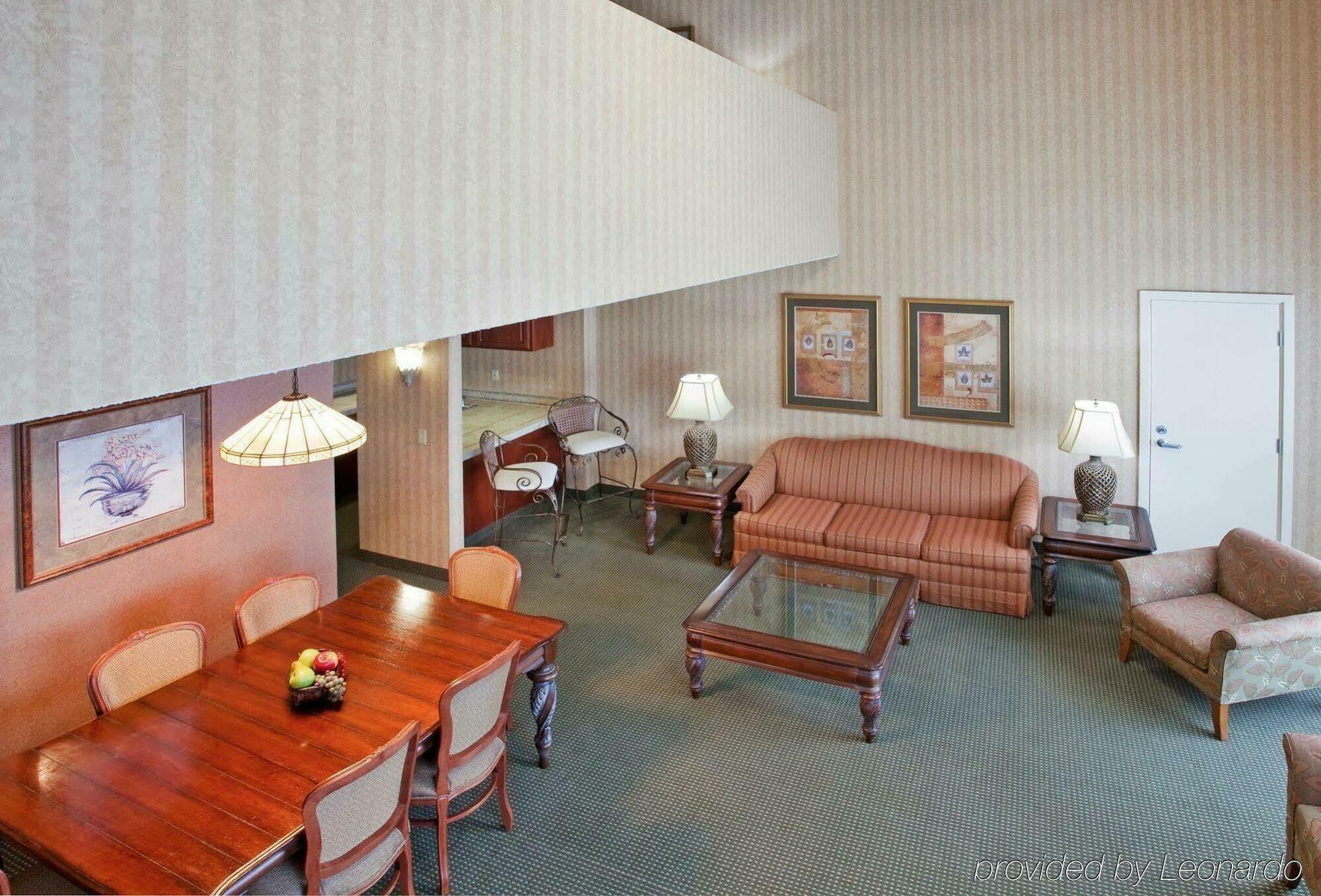 Holiday Inn Wichita East I-35 By Ihg Εσωτερικό φωτογραφία