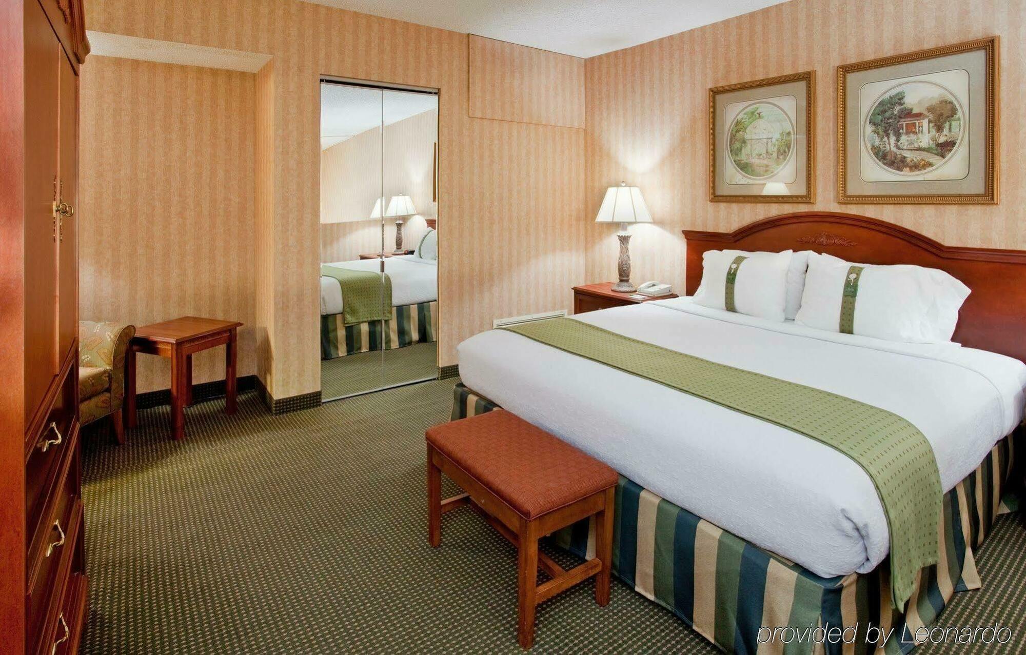 Holiday Inn Wichita East I-35 By Ihg Εξωτερικό φωτογραφία